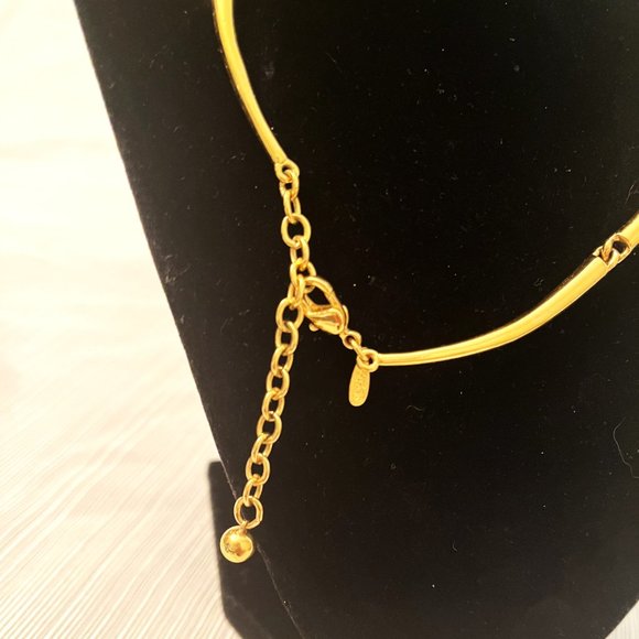 Napier Gold tone Large Link Necklace - Picture 4 of 6